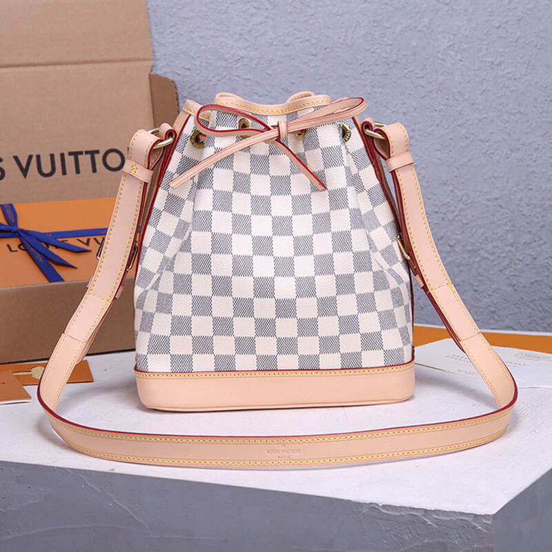 LV Noe Bucket Bag 