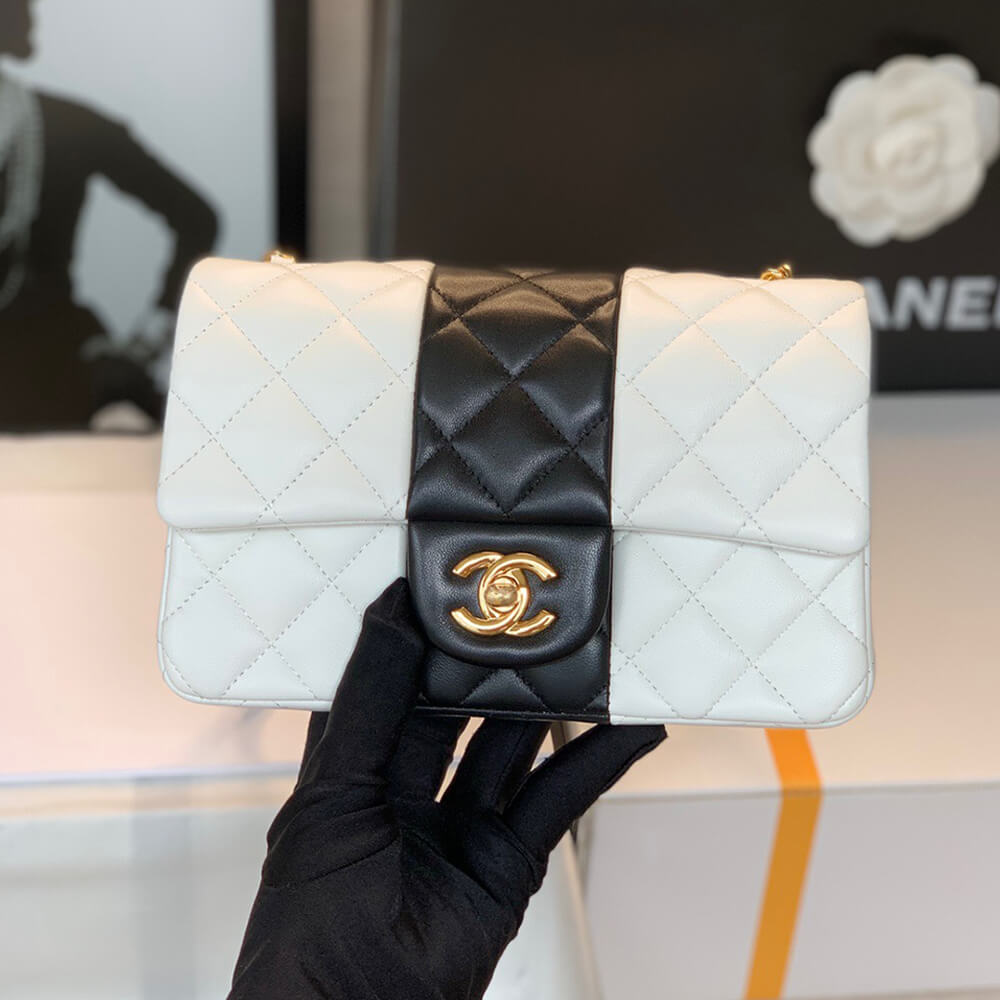 CHANEL MINI FLAP BAG 