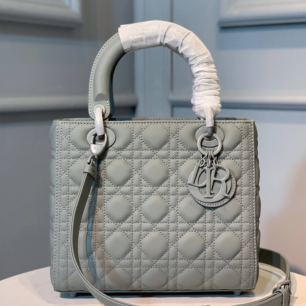 DIOR MEDIUM LADY DIOR BAG 