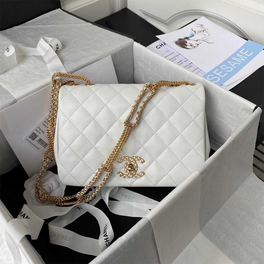 CHANEL FLAP BAG 