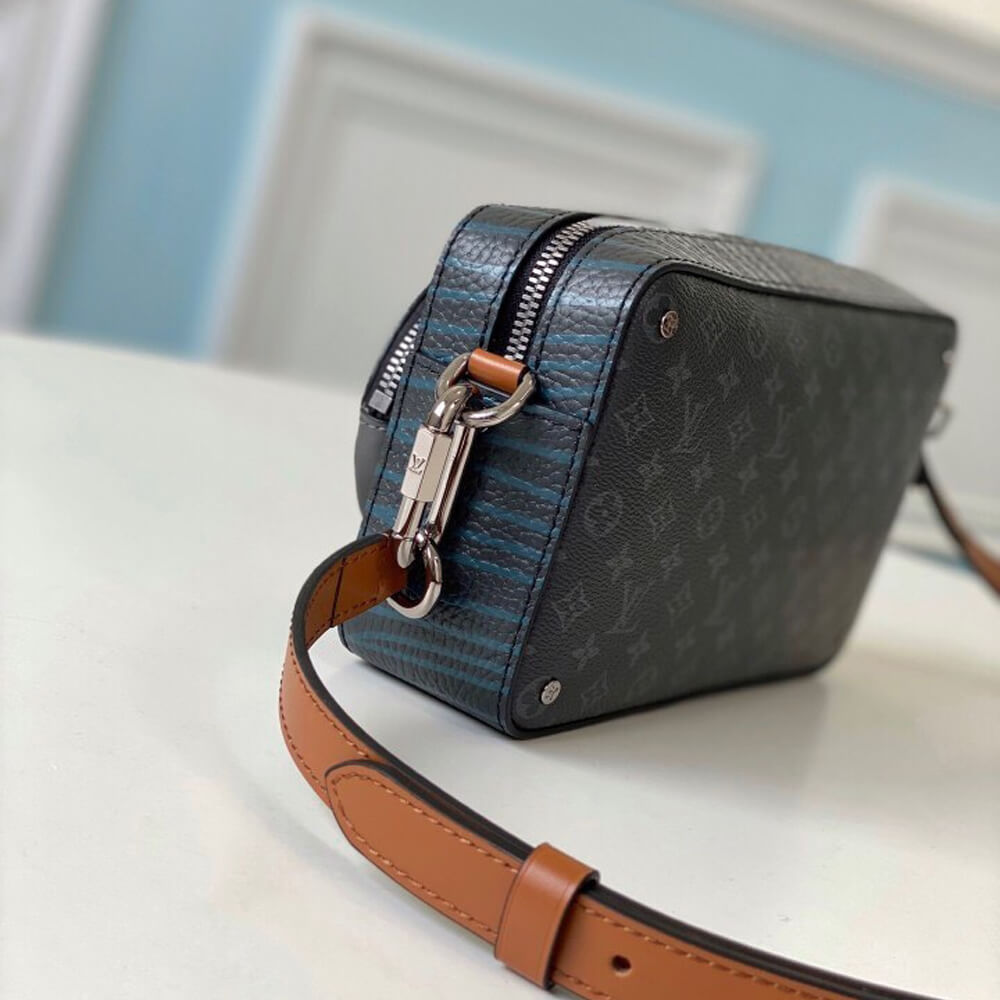 Louis Vuitton VOLGA ON STRAP 