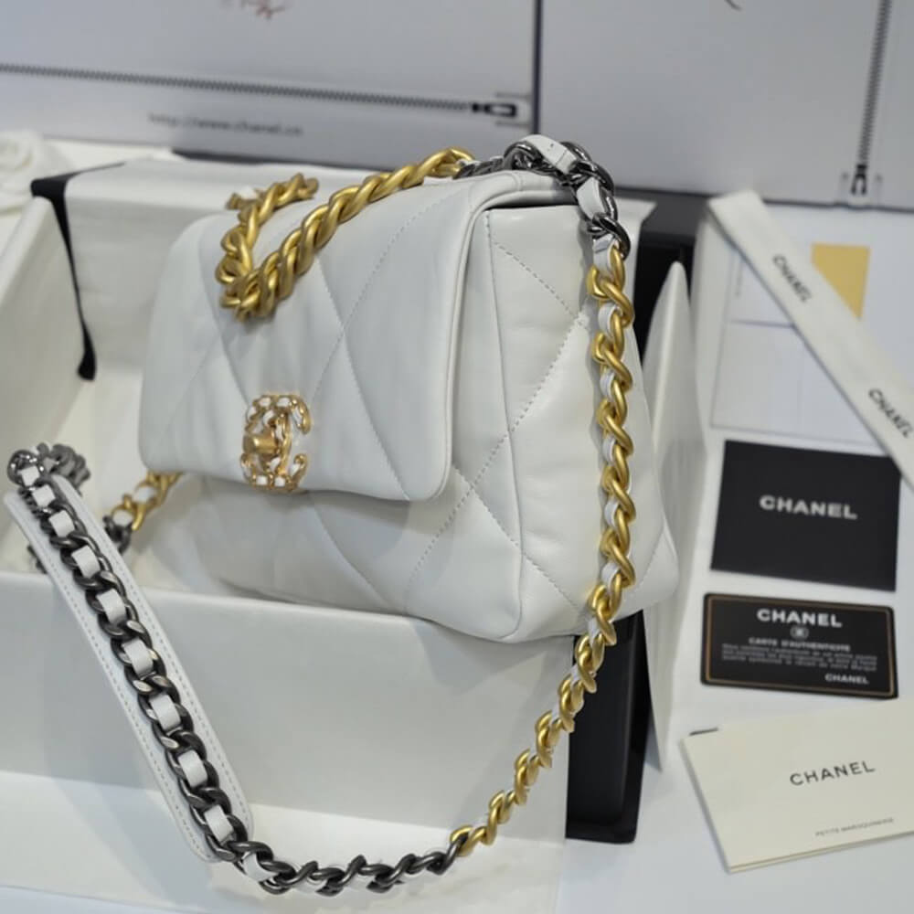 CHANEL 19 HANDBAG 