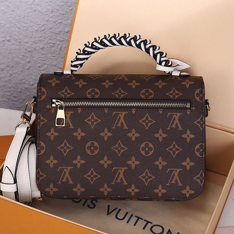 LV Pochette Metis Handbag