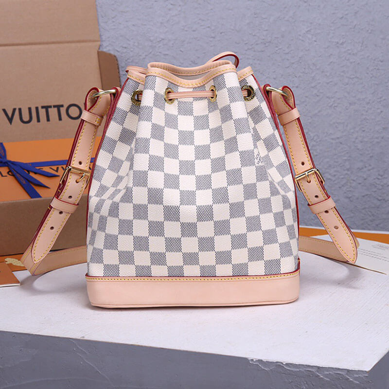 LV Noe Bucket Bag 