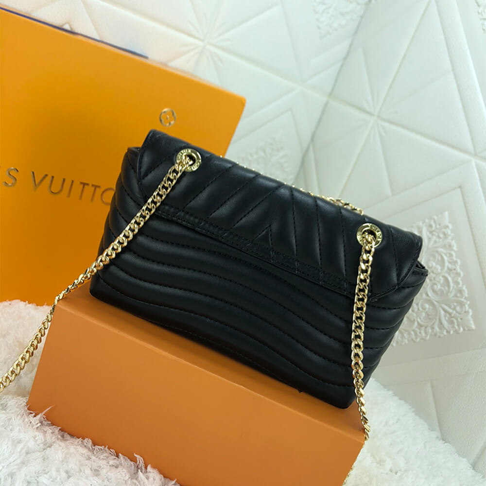 LV NEW WAVE CHAIN BAG 