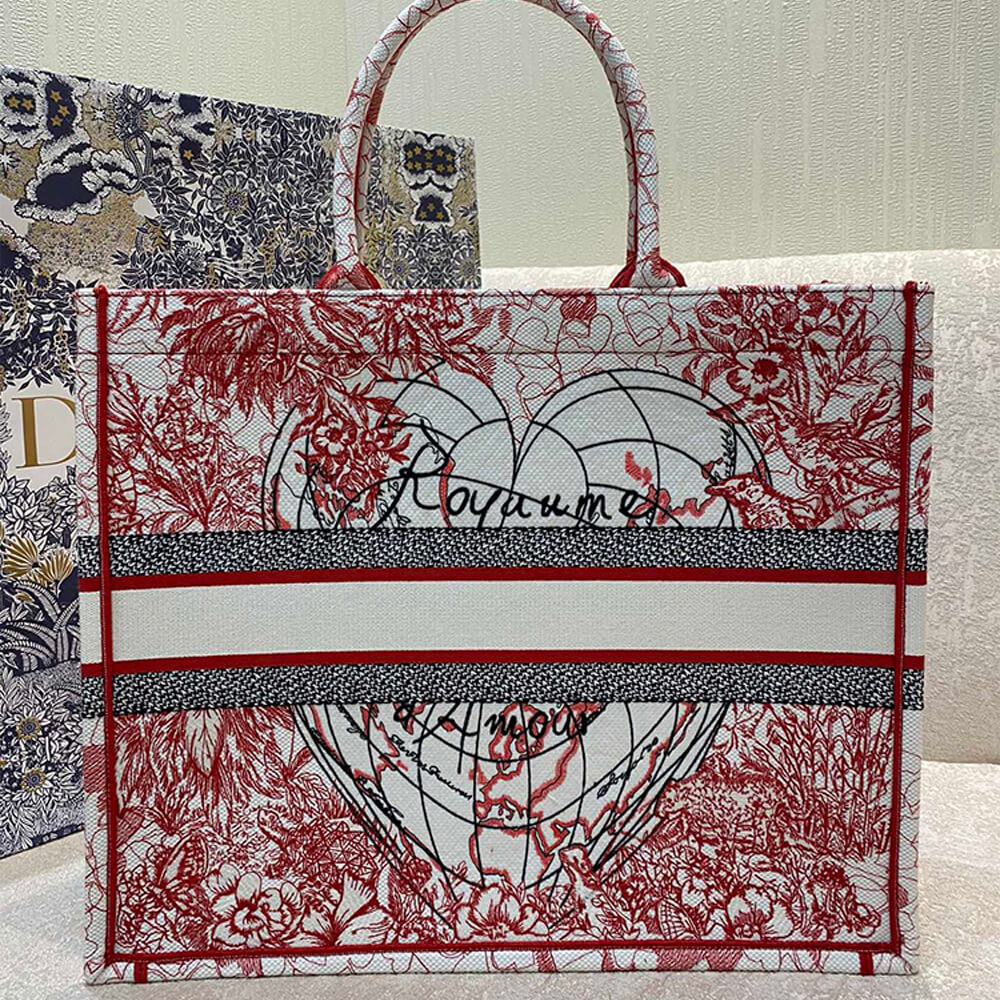 DIORAMOUR DIOR BOOK TOTE 