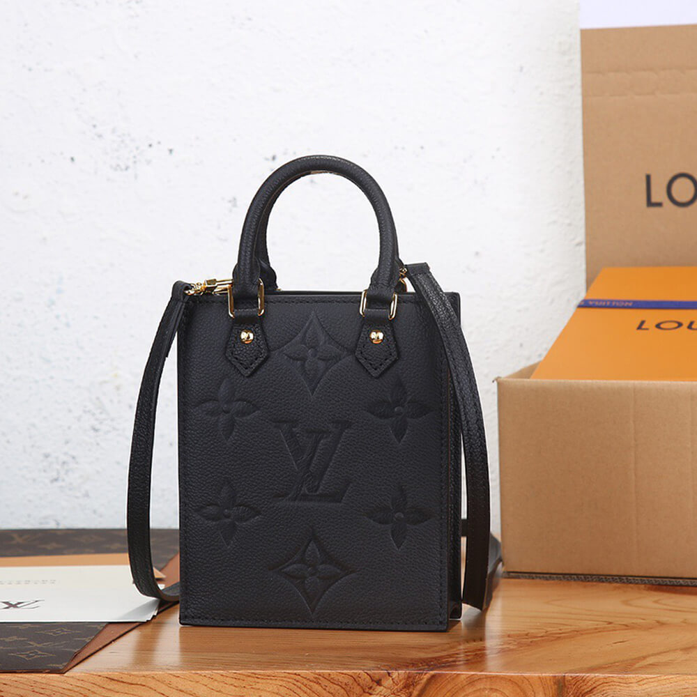 LV PETIT SAC PLAT 