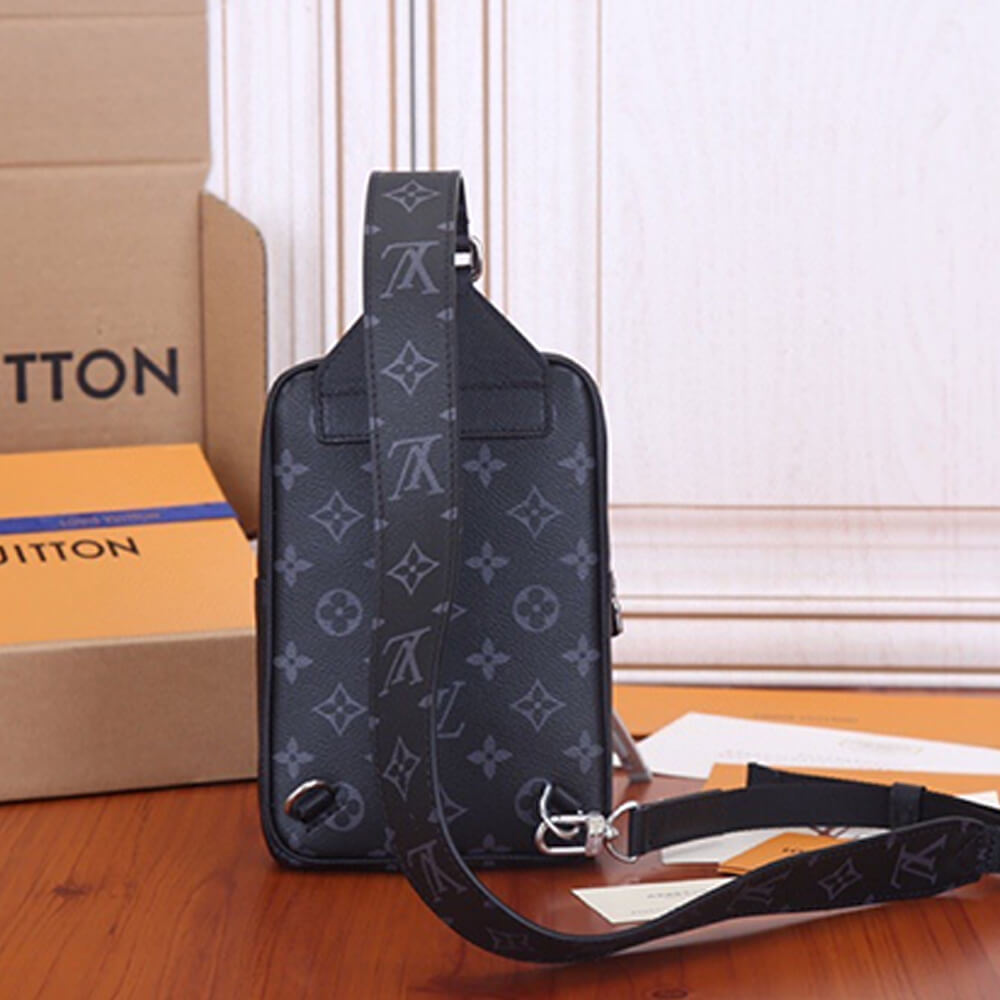 LV OUTDOOR SLINGBAG 