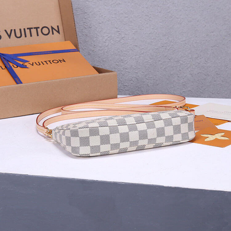 LV Pochette Accessoires