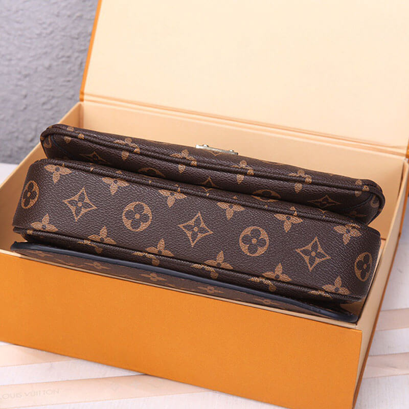 LV Pochette Metis Handbag 