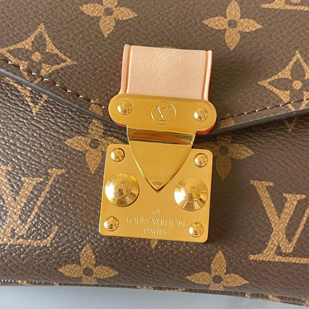 LV Pochette Métis East West