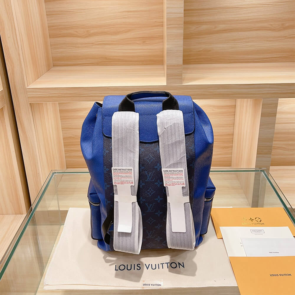 l**is V*t*n outdoor backpack