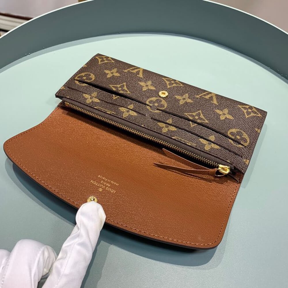 l**is V*t*n emilie wallet