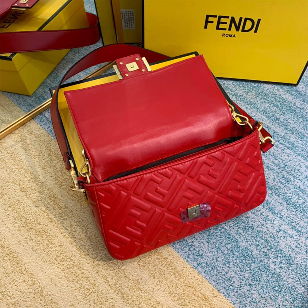 Fendi Baguette 