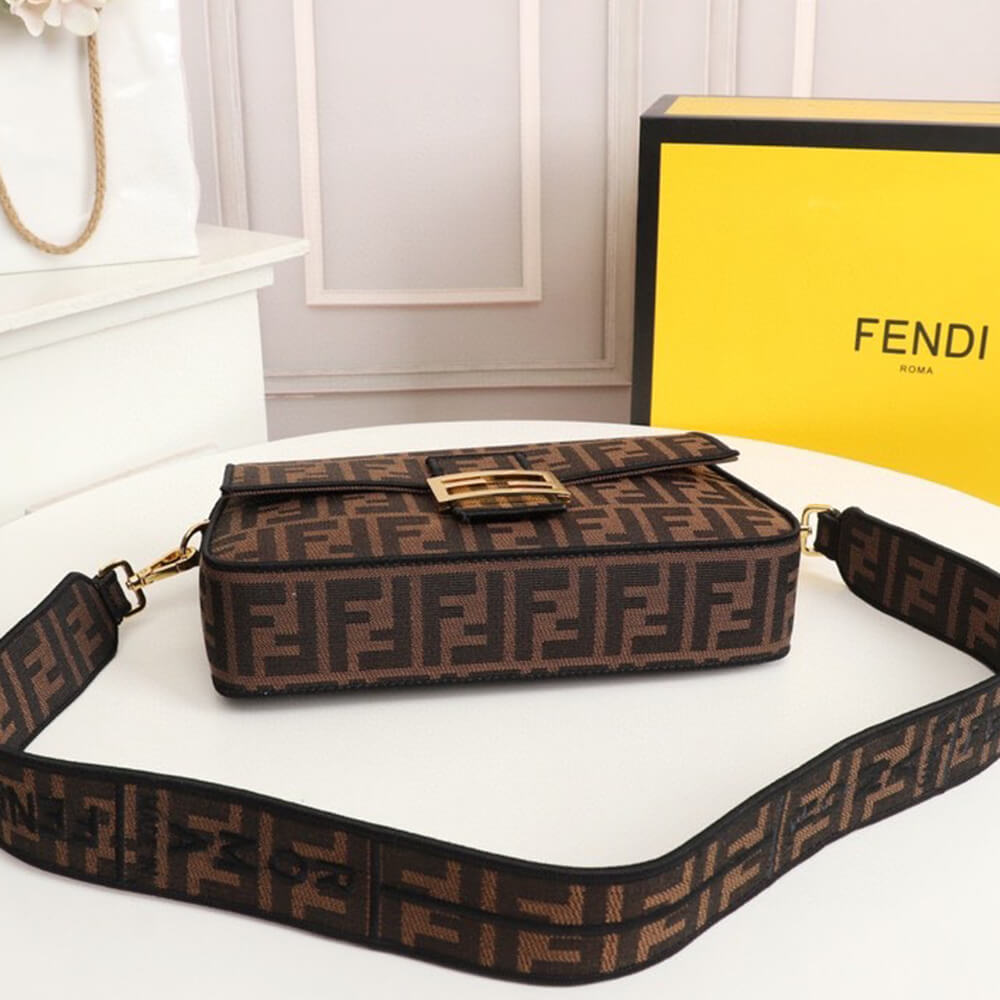 Fendi Baguette 