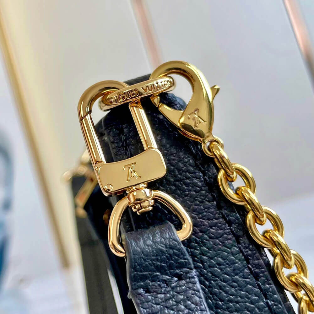 LV Easy Pouch On Strap