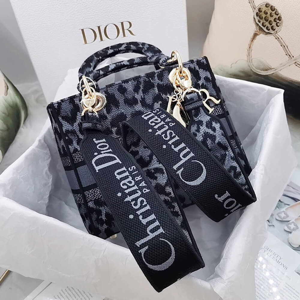 DIOR MEDIUM LADY D-LITE BAG 