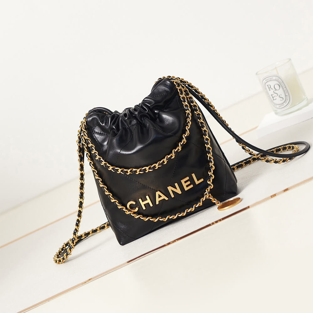 CHANEL 22 MINI HANDBAG 