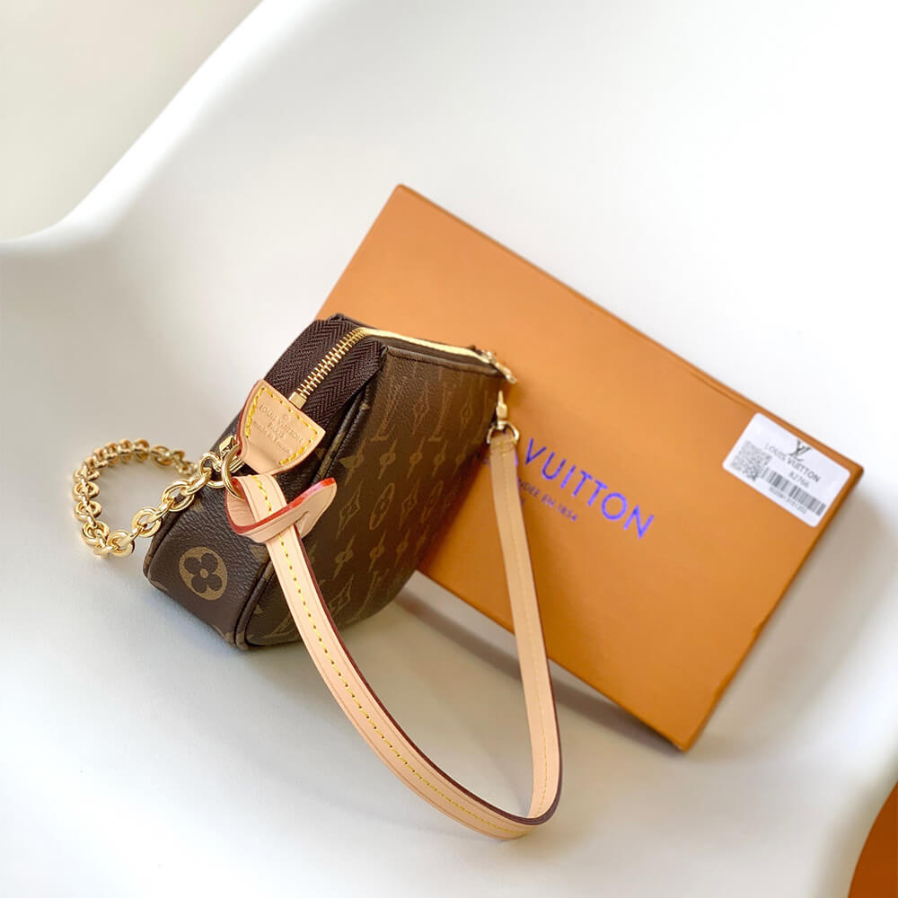 LV Pochette Accessoires 