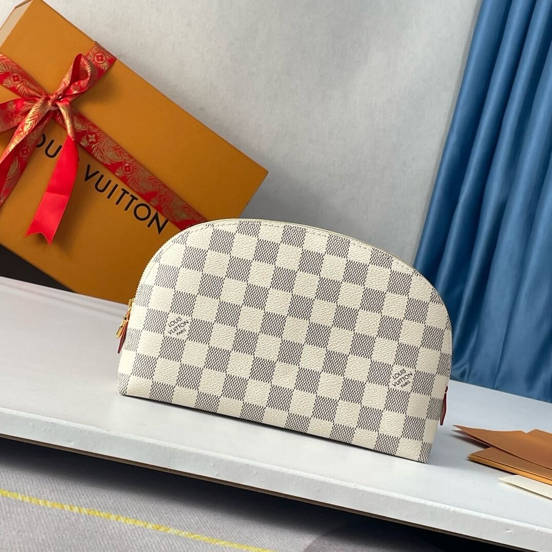 LV Cosmetic Pouch MM 