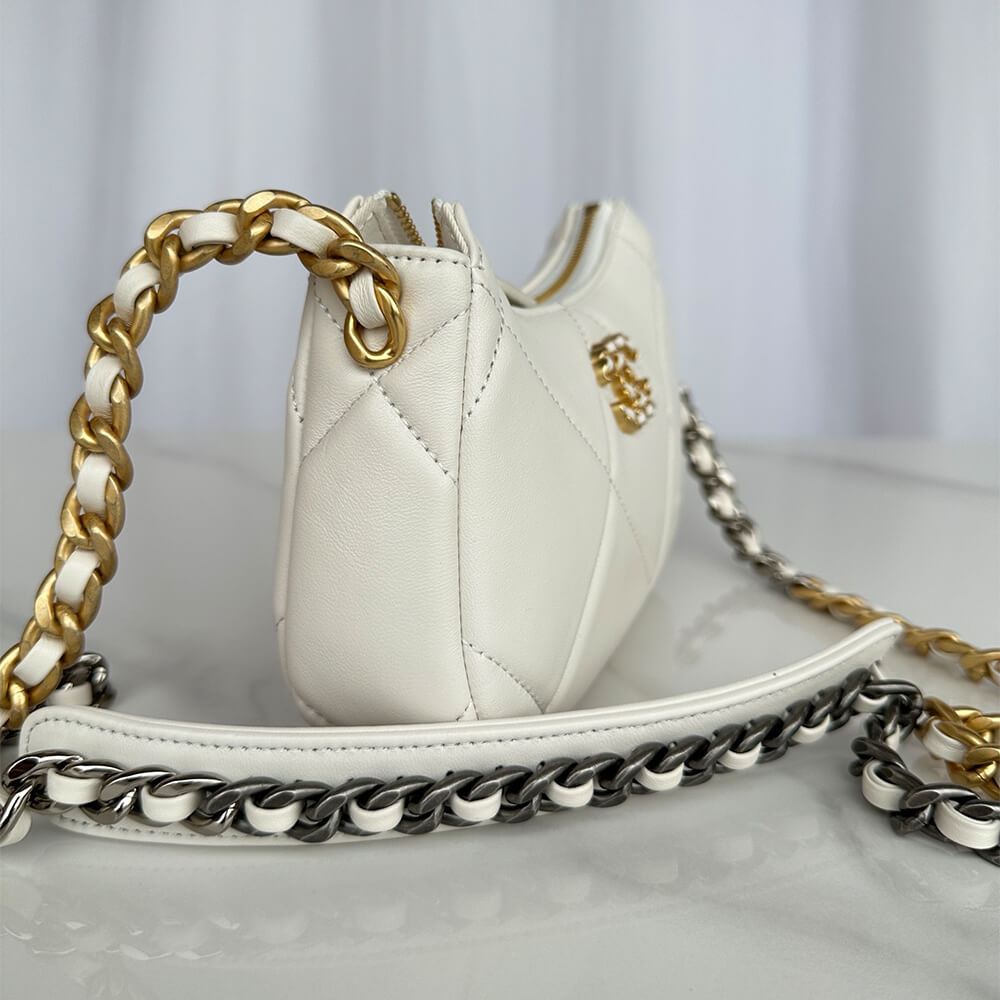 Ch*el 19 chain bag