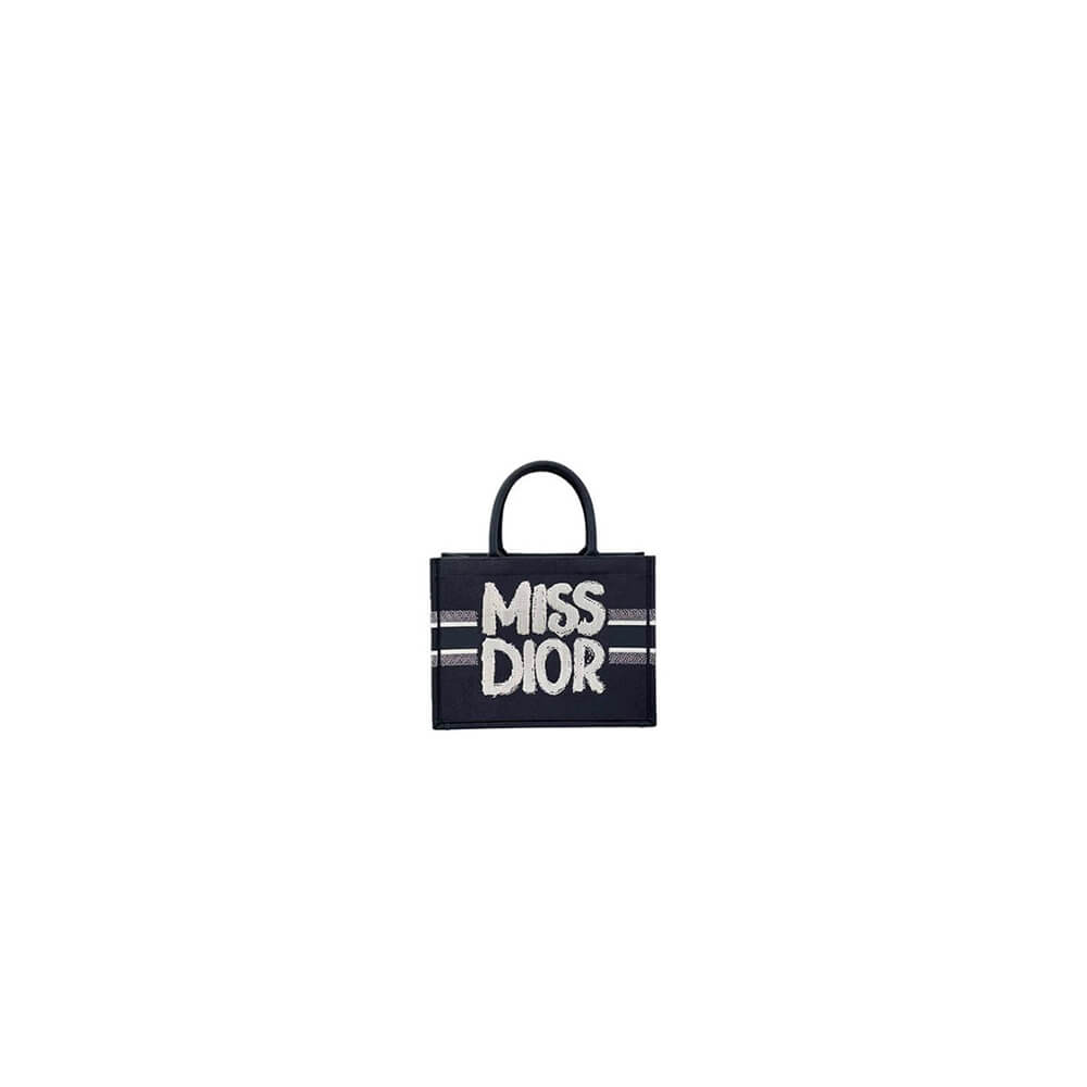 medium D*or book tote