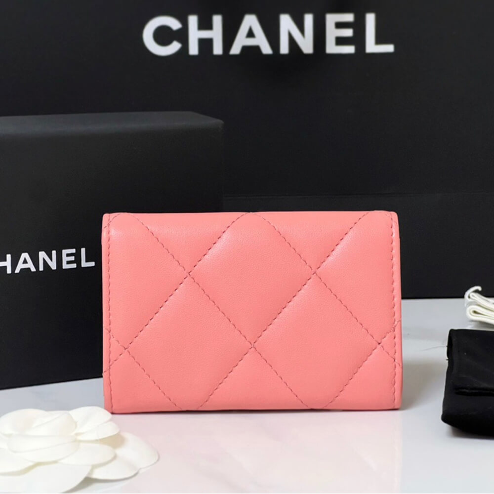 Chanel 19 flap card holder 