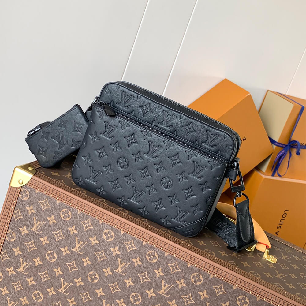 LV rio Messenger Bag