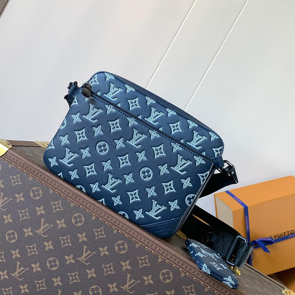 LV rio Messenger Bag