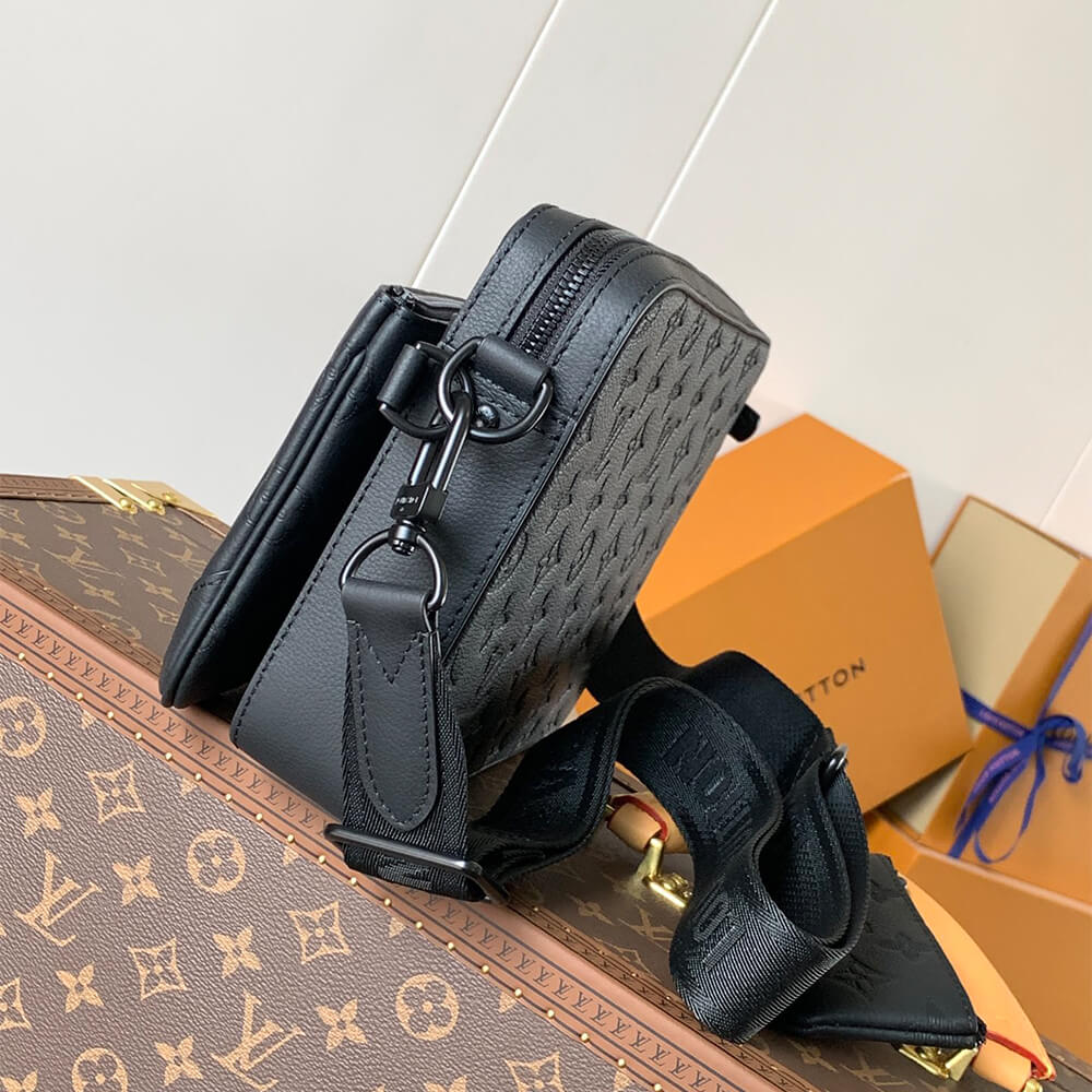 LV rio Messenger Bag