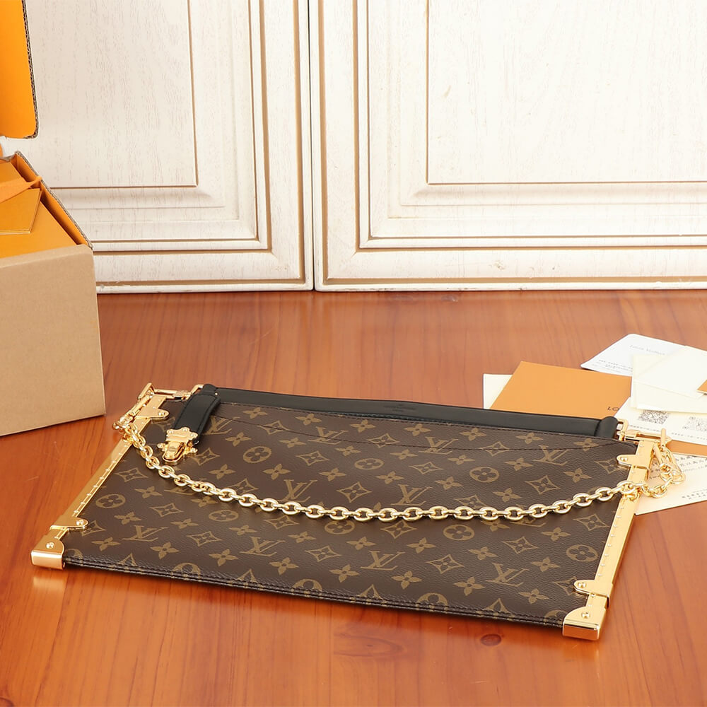 LV Lucky Trunk