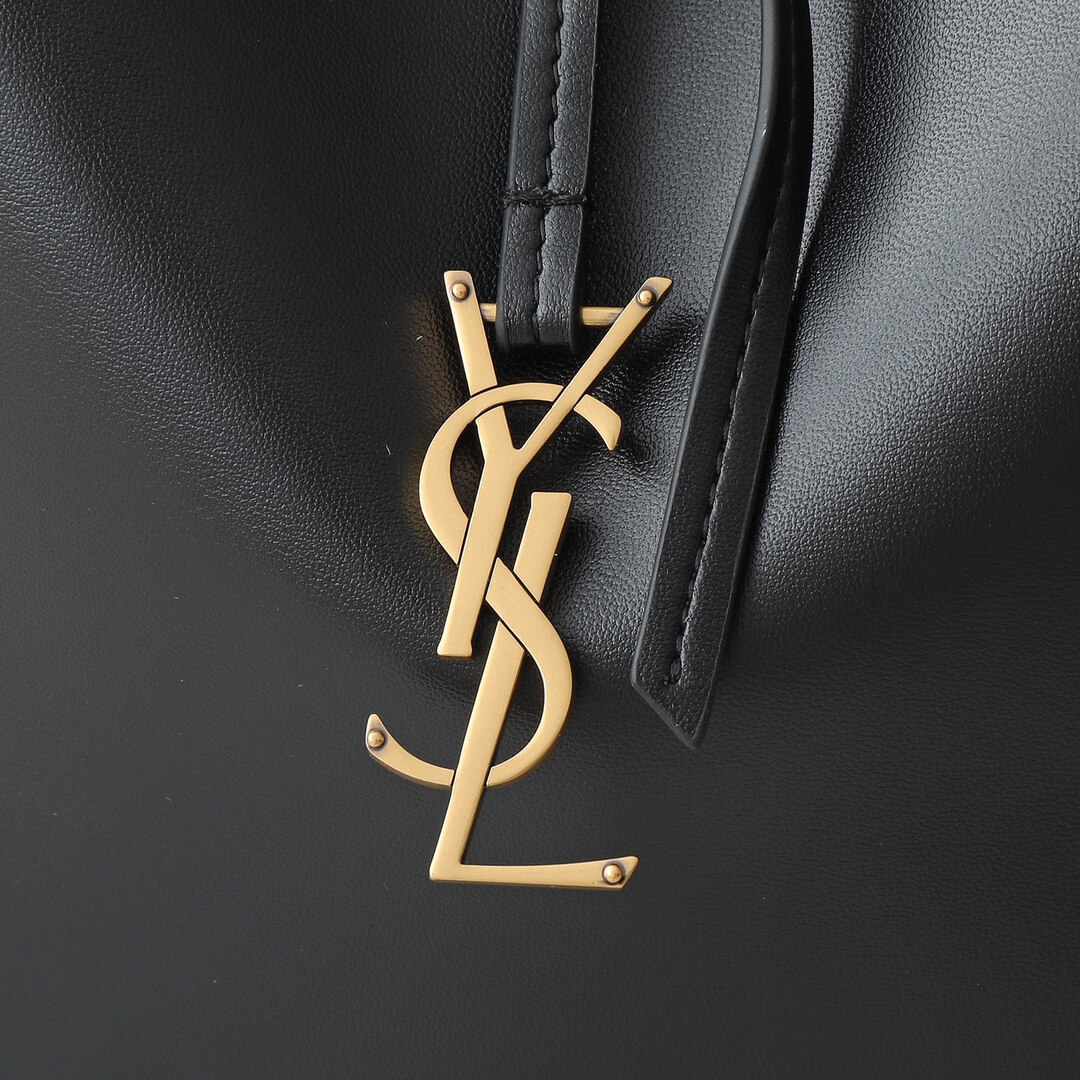 YSL PARIS VII pochon in lambskin