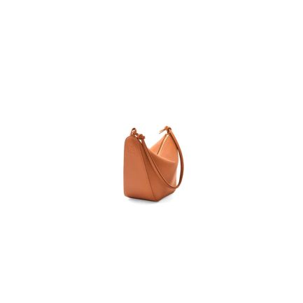 LOEWE Mini Hammock hobo in classic calfskin(HIGH-END GRADE)